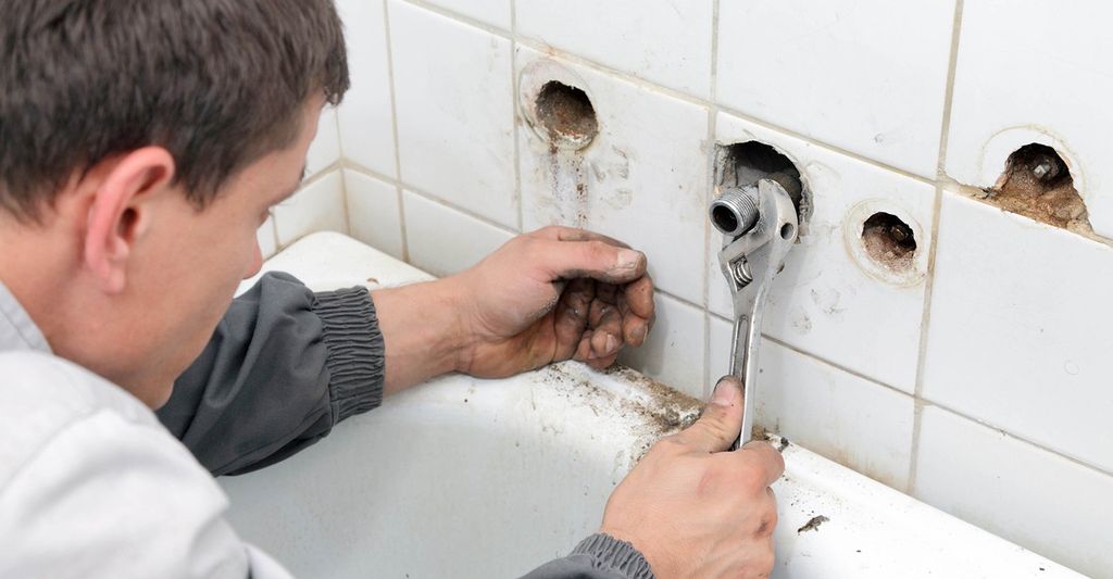 Find a Bathtub Refinishing Service near you