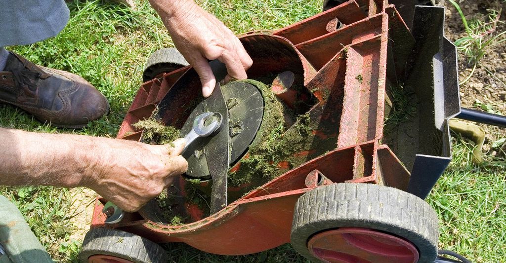 Find a Lawn Mower Repair Technician near Denver, CO